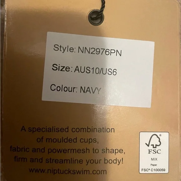 Women’s One Piece Swimsuit: Nip Tuck, Size 6 - Picture 3 of 3